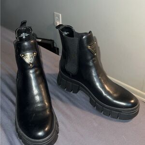 GUESS Women's Black Ankle Boots
